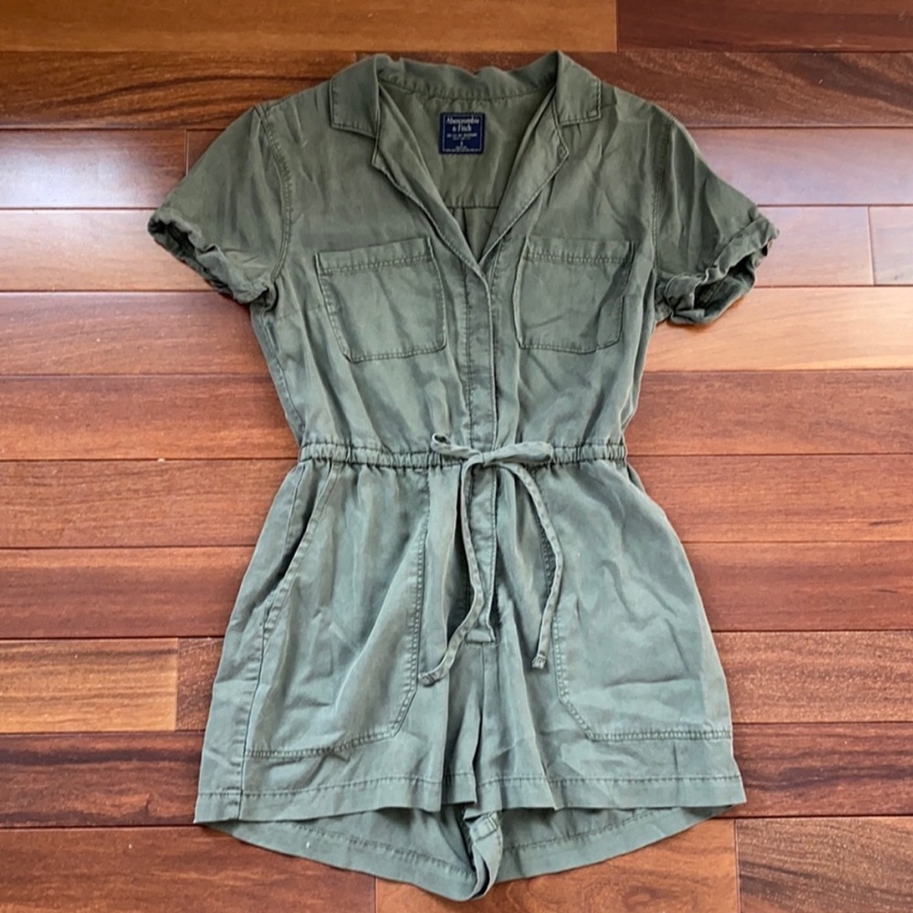 Abercrombie and Fitch olive green romper, size small, soft brushed material, EUC - Picture 3 of 9